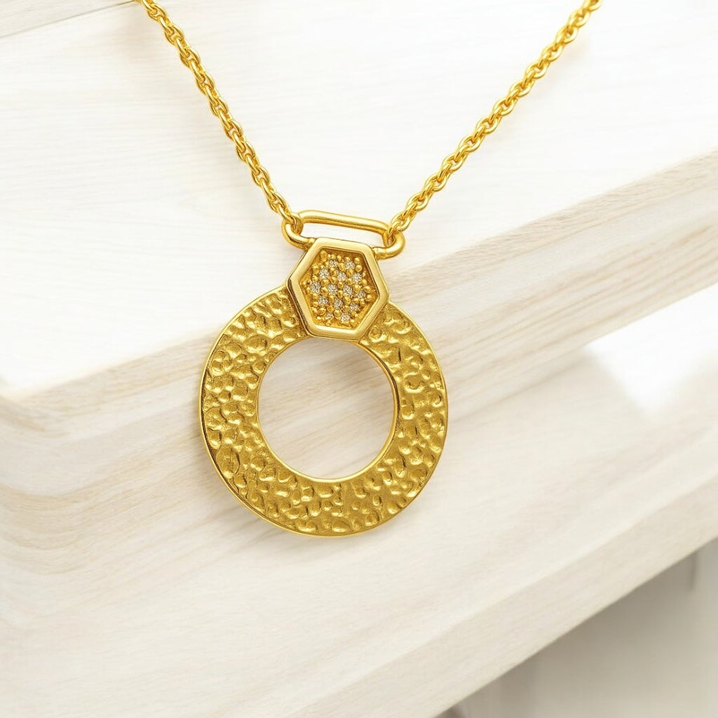 Hammered Round Cut Pendant Necklace